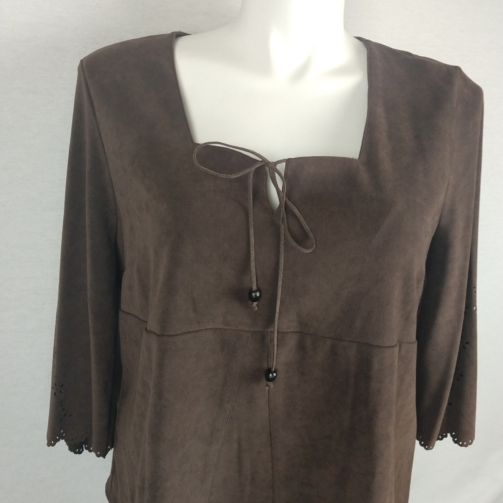 Roaman's Faux Suede top - Picture 2 of 10